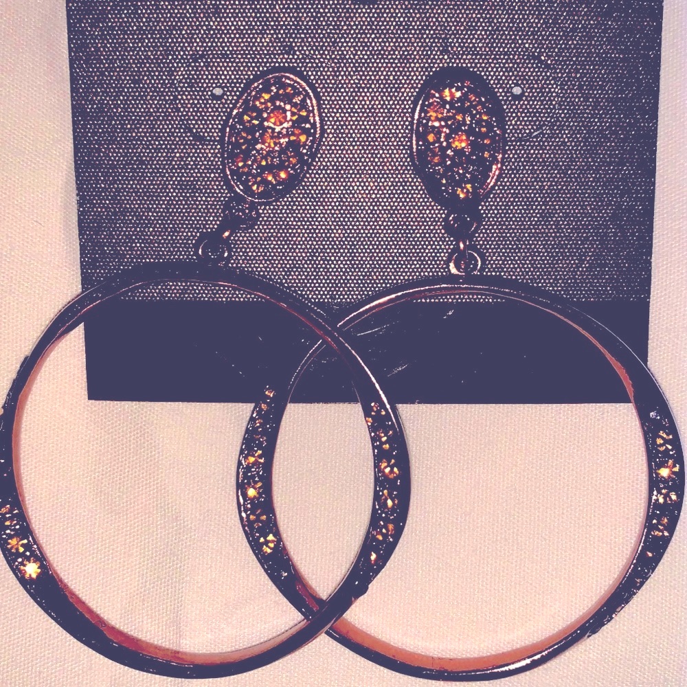 Womens Hoops Earrings By Roman 14$